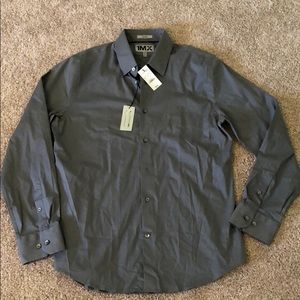 Men’s fitted dress shirt